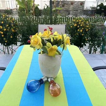 Smaragdi Apartament *